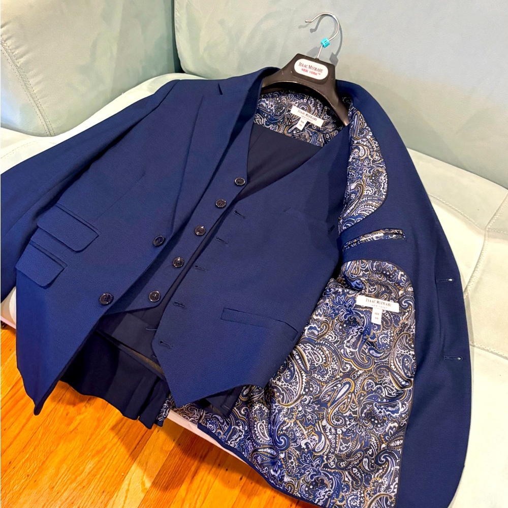 Isaac Mizrahi New York kids size 14, 3-piece suit, lined, blue